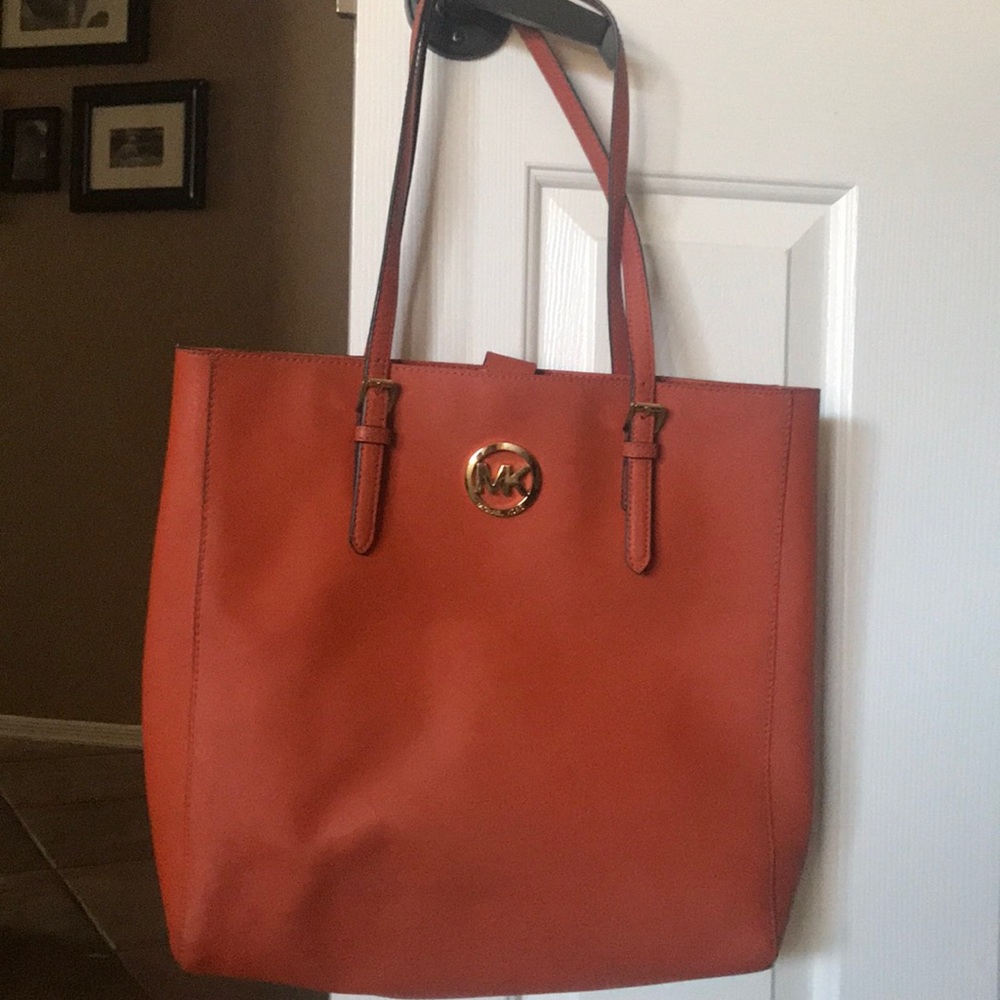Michael Kors tote